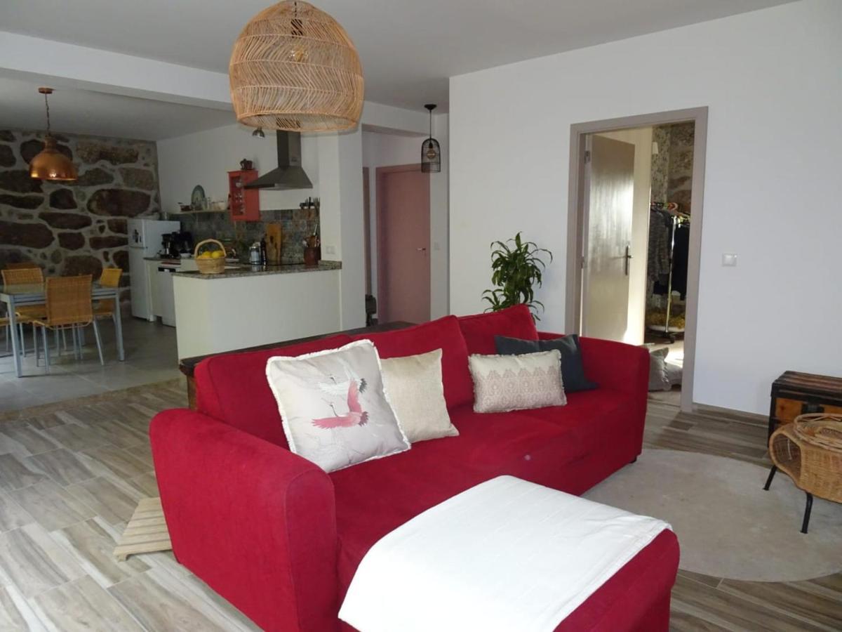 A Casa Com 2 Pereiras Bed & Breakfast Terras de Bouro Eksteriør bilde